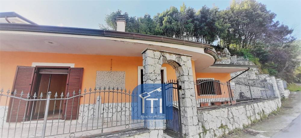 Casa quadrilocale in vendita a Sant'Elia Fiumerapido - Casa quadrilocale in vendita a Sant'Elia Fiumerapido