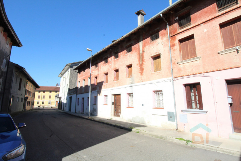 Villaschiera trilocale in vendita a gonars - Villaschiera trilocale in vendita a gonars