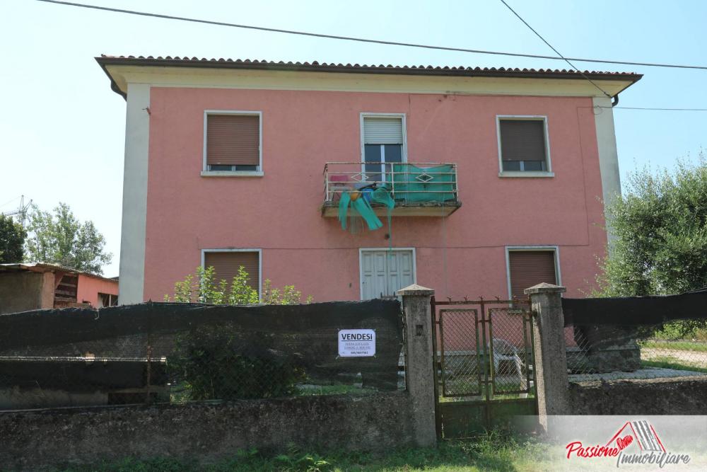 villa in vendita a Verona
