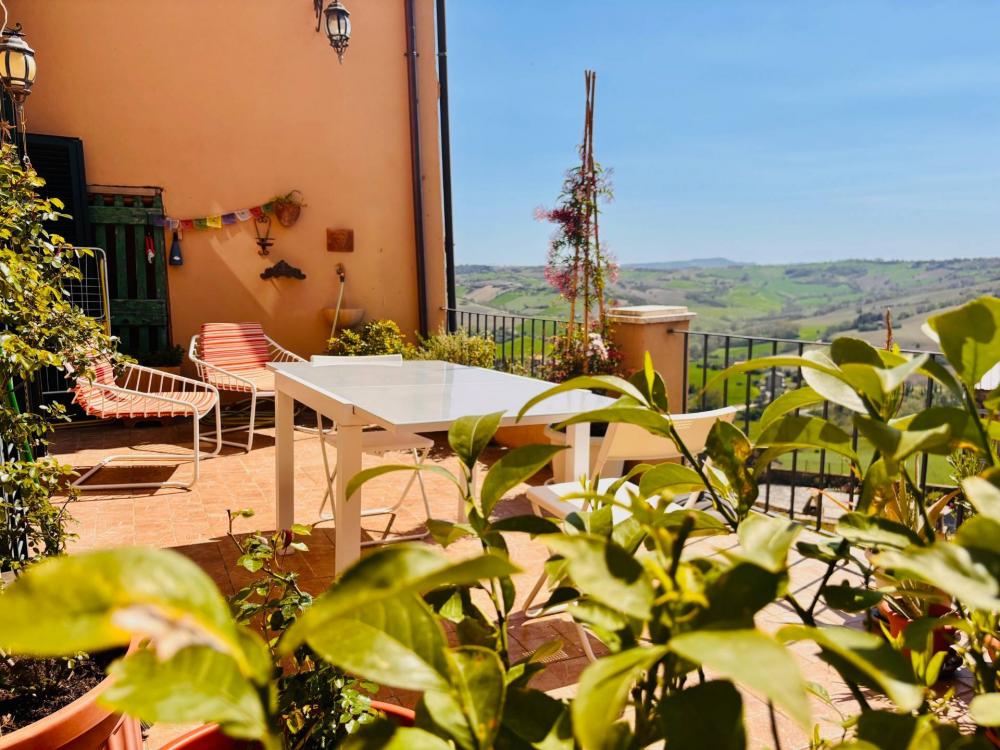 Casa plurilocale in vendita a Monte San Pietrangeli - Casa plurilocale in vendita a Monte San Pietrangeli