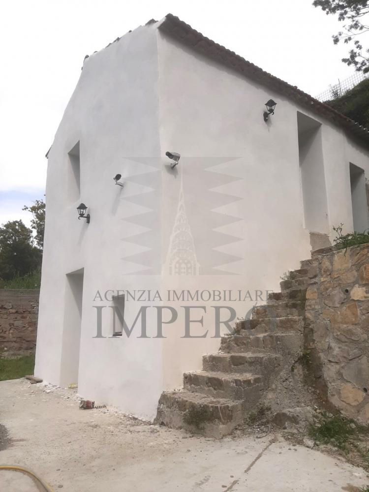 Villa indipendente trilocale in vendita a bordighera - Villa indipendente trilocale in vendita a bordighera