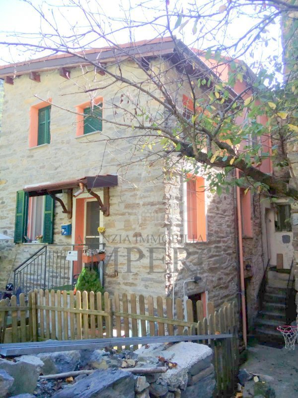 villa indipendente in vendita a Buggio