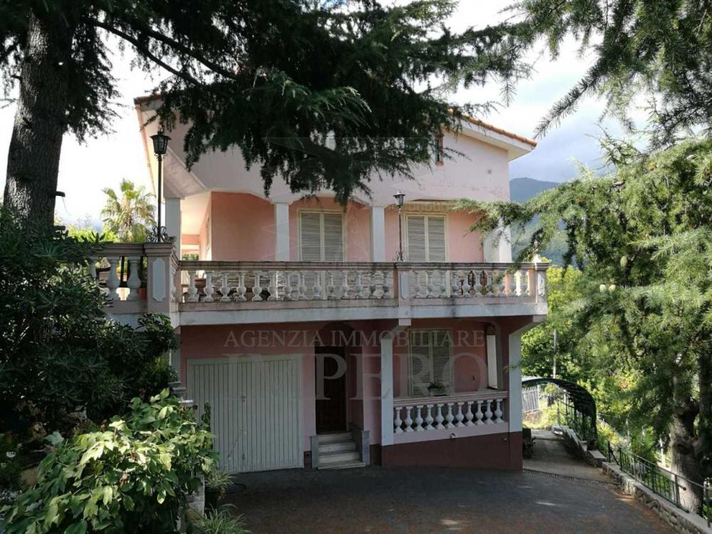 villa indipendente in vendita a Ceriana