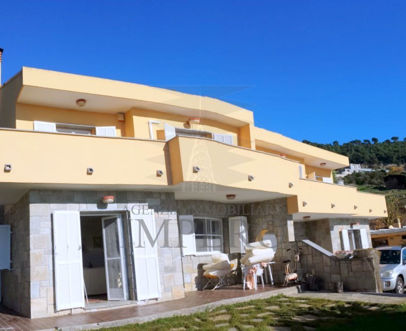 villa indipendente in vendita a San lorenzo