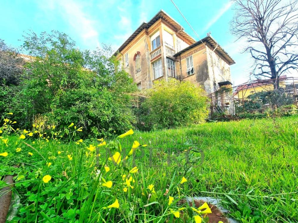 casa indipendente in vendita a Ventimiglia