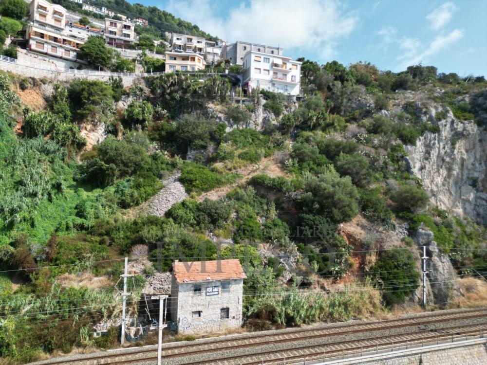 Villa indipendente trilocale in vendita a ventimiglia - Villa indipendente trilocale in vendita a ventimiglia