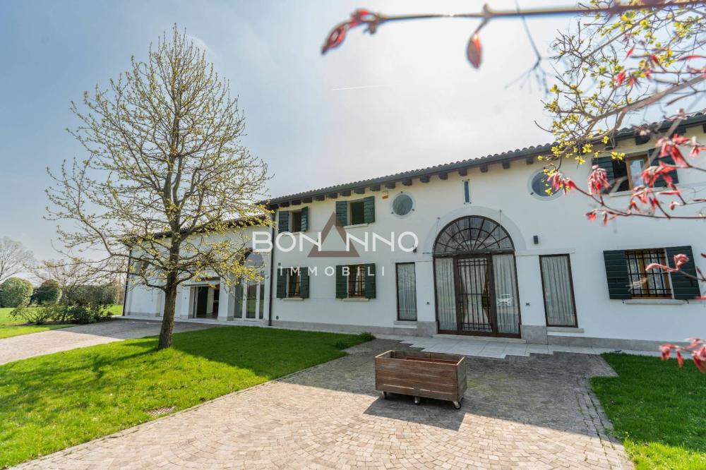Villa plurilocale in vendita a Quinto di Treviso - Villa plurilocale in vendita a Quinto di Treviso