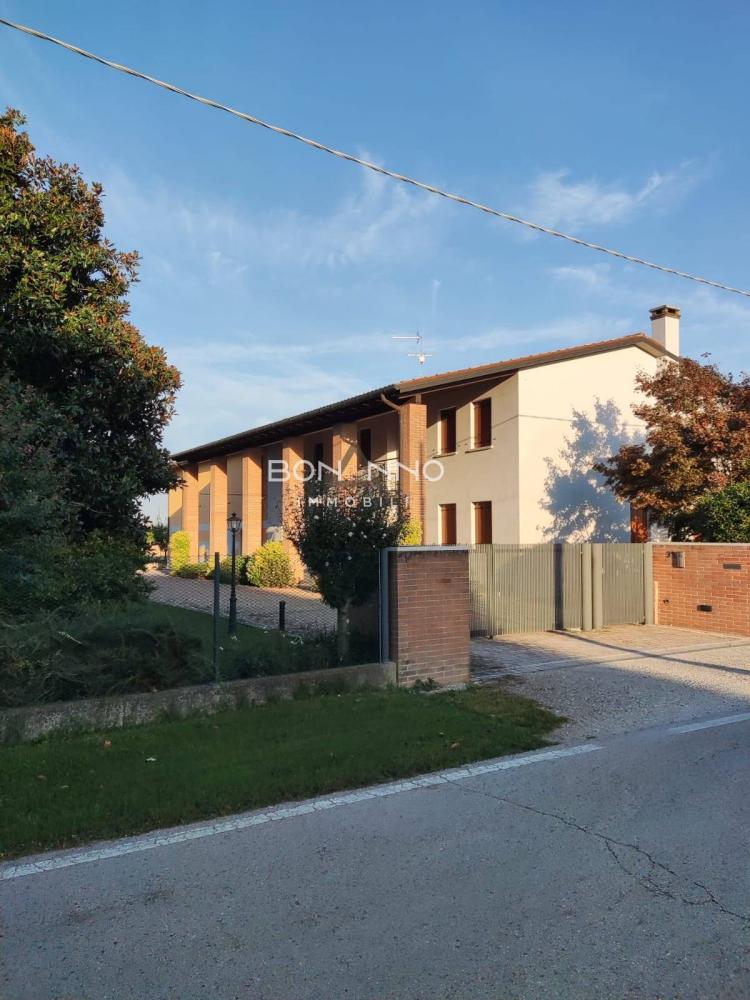 Villa plurilocale in vendita a Castelfranco Veneto - Villa plurilocale in vendita a Castelfranco Veneto