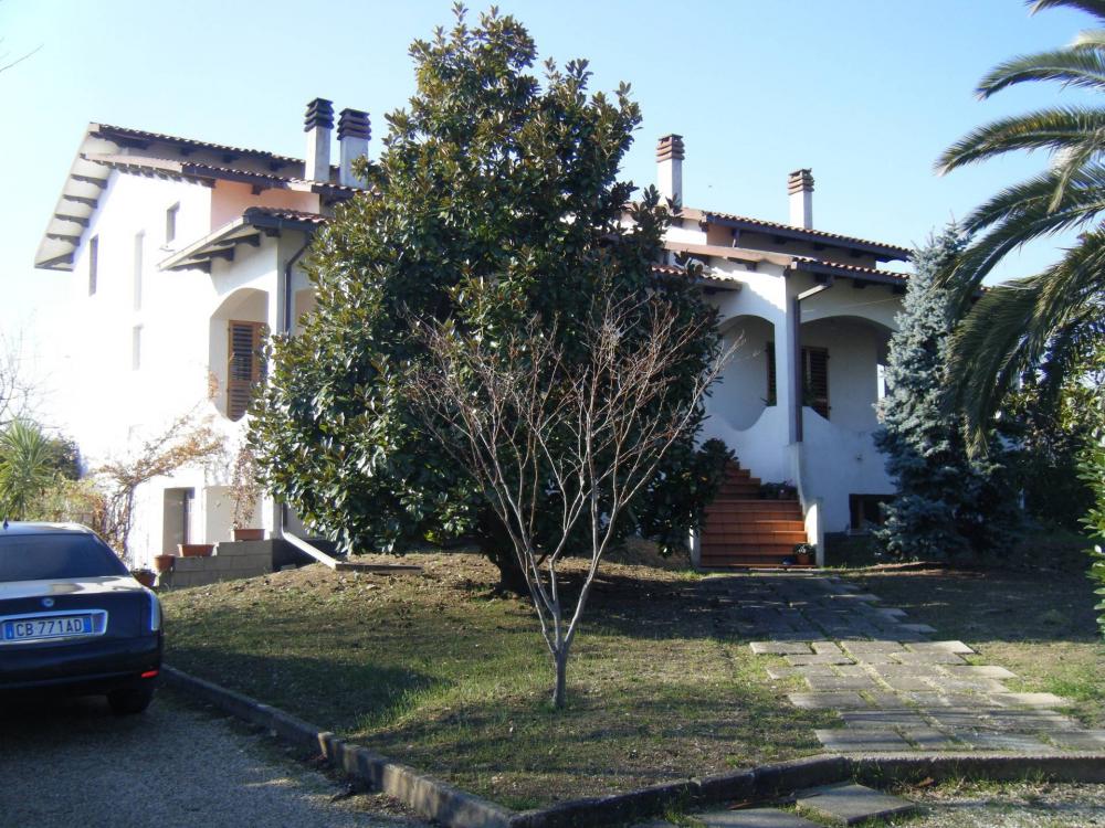 Villa indipendente plurilocale in vendita a Pollutri - Villa indipendente plurilocale in vendita a Pollutri