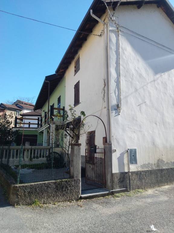 d5f0b61f1eb8826963e22d03ec5033fb - Villa trilocale in vendita a Stazzano