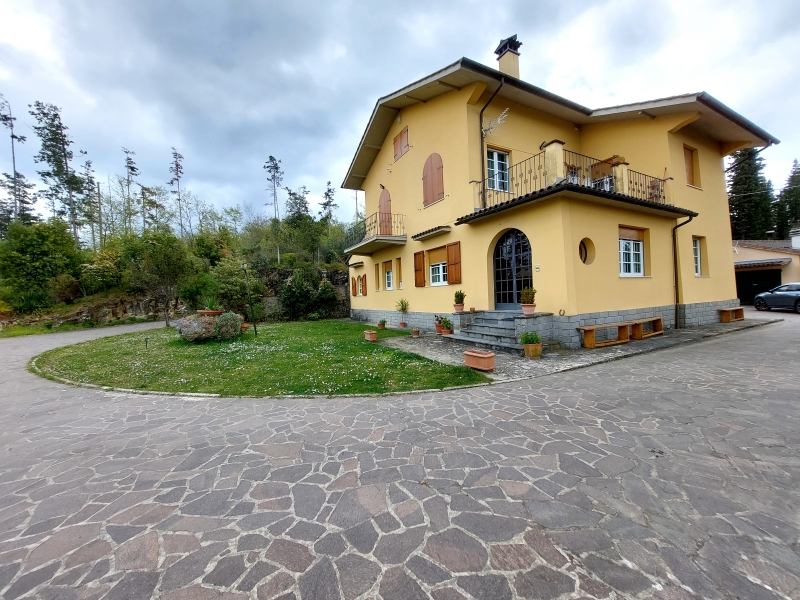 Villa plurilocale in vendita a Arezzo - Villa plurilocale in vendita a Arezzo
