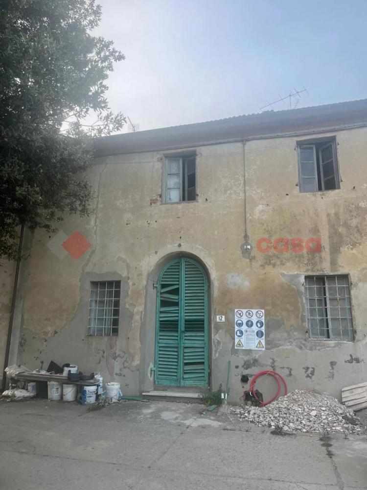villa indipendente in vendita a Quarrata