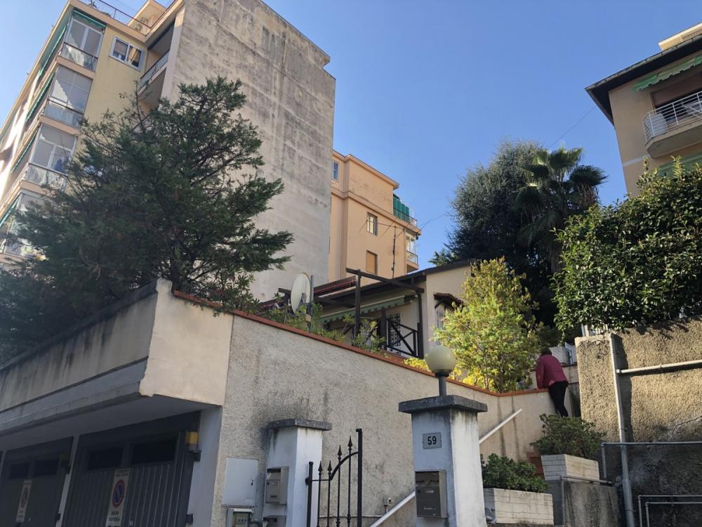 villa indipendente in vendita a Sanremo