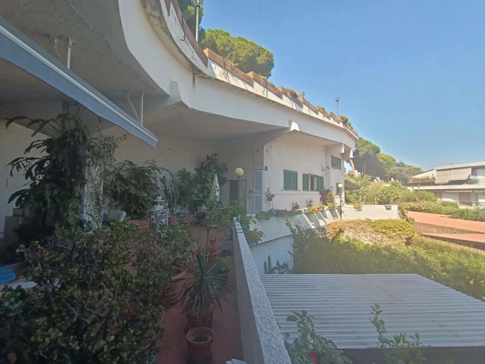 villa indipendente in vendita a Sanremo