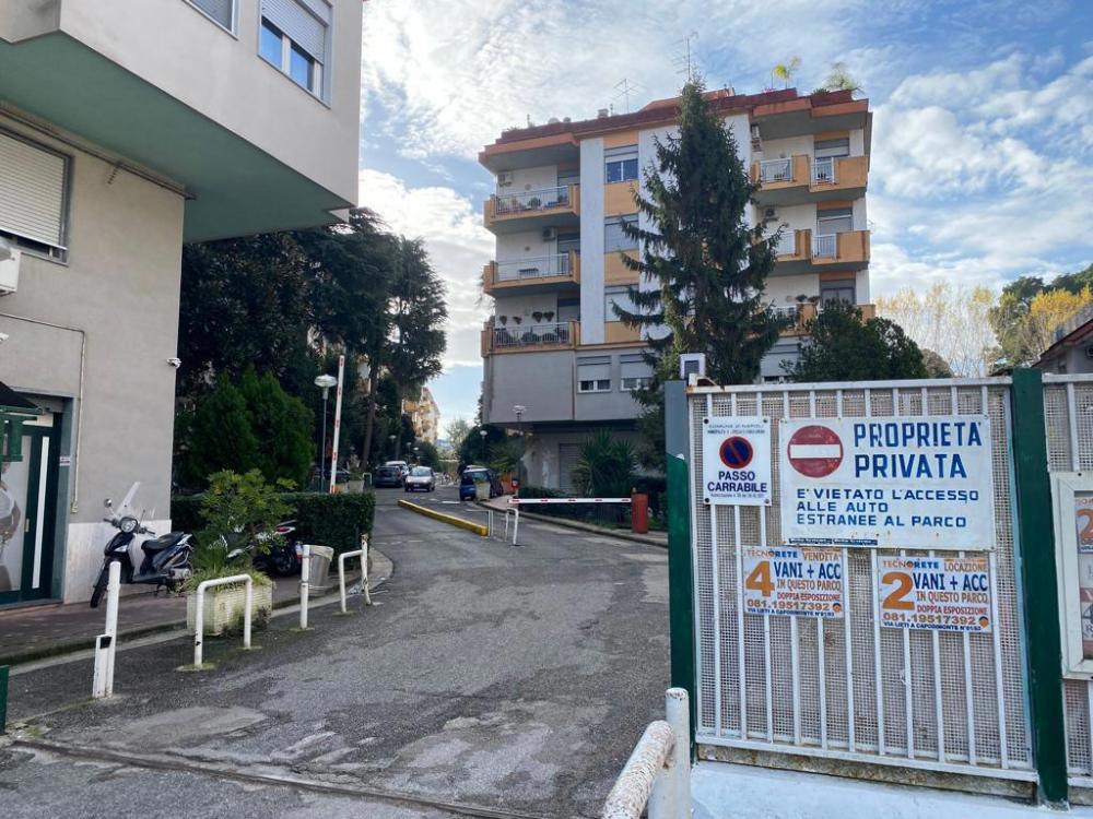 appartamento in vendita a Napoli