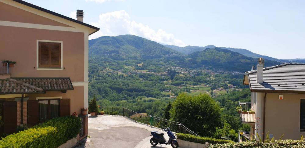 Casa plurilocale in vendita a San Romano in Garfagnana - Casa plurilocale in vendita a San Romano in Garfagnana