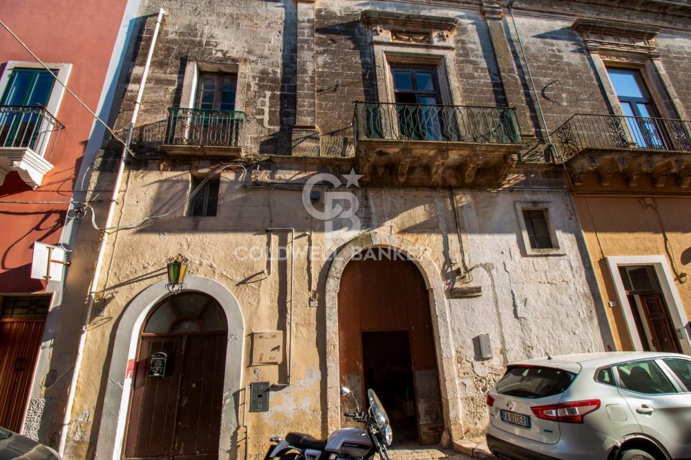Casa plurilocale in vendita a San Vito dei Normanni - Casa plurilocale in vendita a San Vito dei Normanni