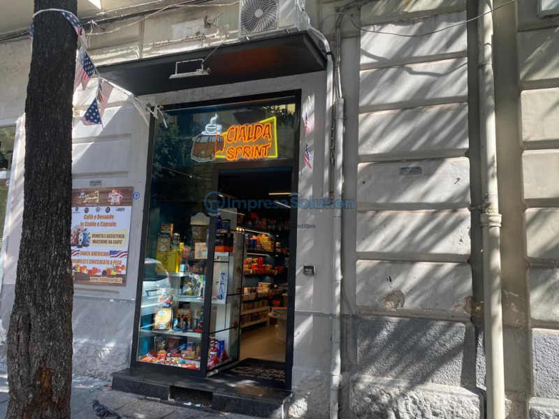 negozio in vendita a Napoli