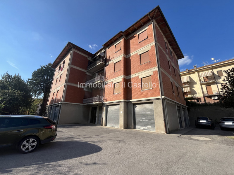 Appartamento quadrilocale in vendita a castiglione-del-lago - Appartamento quadrilocale in vendita a castiglione-del-lago