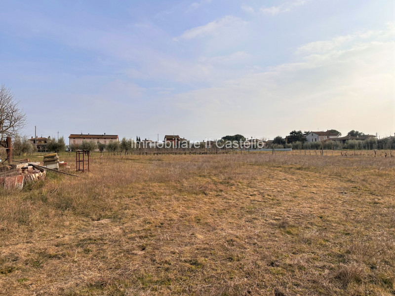 terreno residenziale in vendita a Castiglione del Lago
