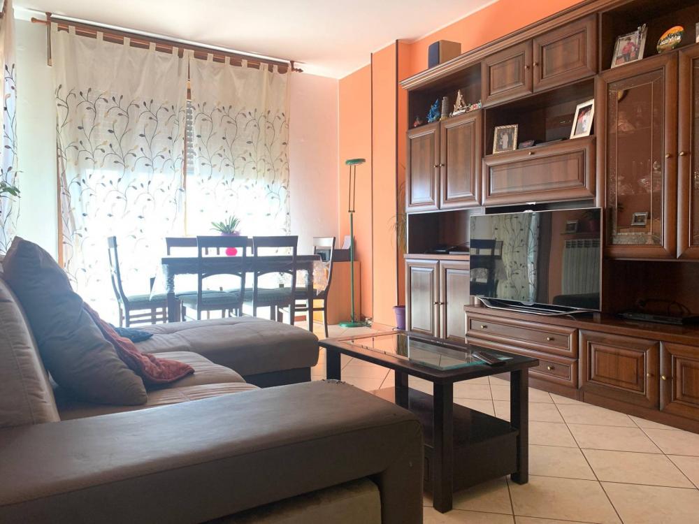 appartamento in vendita a Vedano Olona