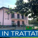 Appartamento trilocale in vendita a Cocquio Trevisago