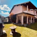 Villa indipendente plurilocale in vendita a Caravate