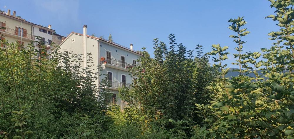 Appartamento quadrilocale in vendita a Castel del Monte - Appartamento quadrilocale in vendita a Castel del Monte