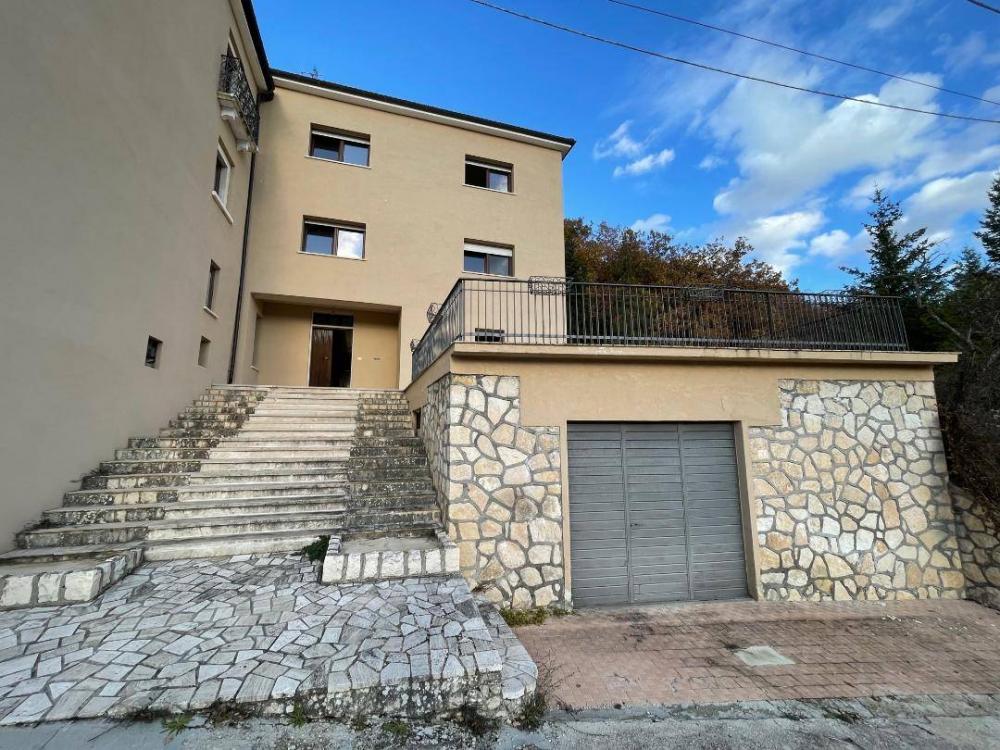 Casa plurilocale in vendita a Prata d'Ansidonia - Casa plurilocale in vendita a Prata d'Ansidonia