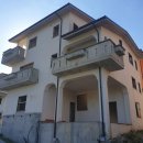 Villa indipendente plurilocale in vendita a L'Aquila