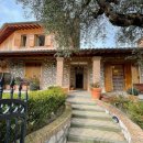 Villa indipendente plurilocale in vendita a Morino