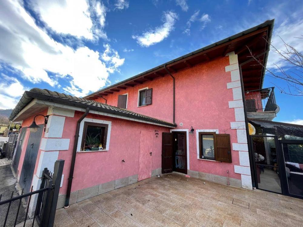 Villa trilocale in vendita a San Demetrio nè Vestini - Villa trilocale in vendita a San Demetrio nè Vestini