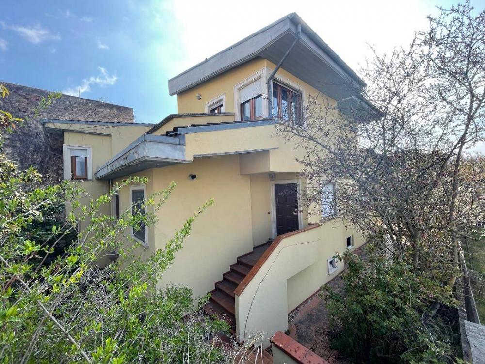 villa indipendente in vendita a San Demetrio ne' Vestini