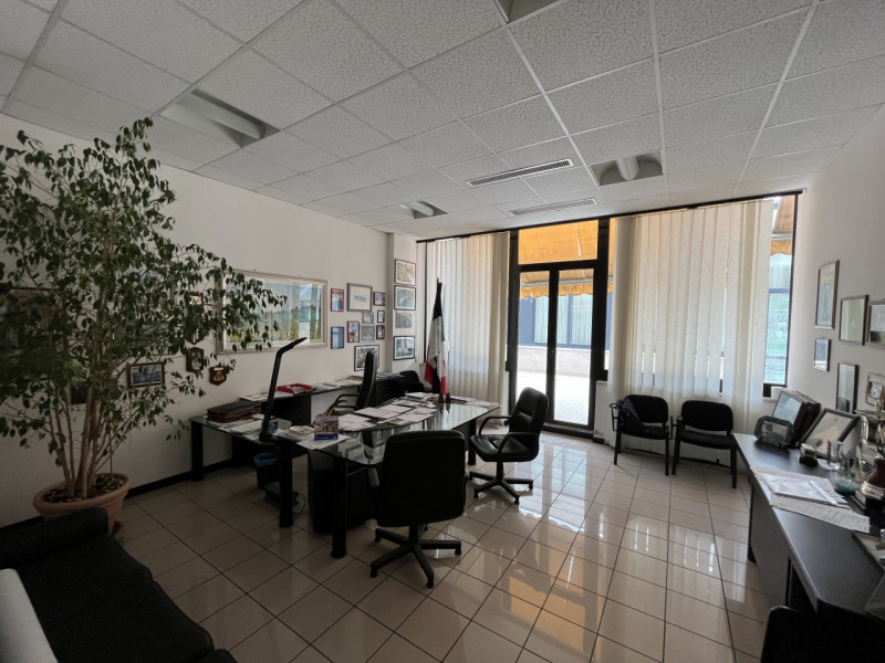 ufficio in vendita a Ancona