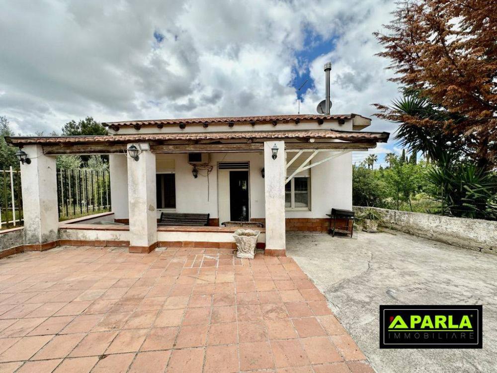 bca9f07fbb5016b2efa1cdfa3abf7500 - Villa quadrilocale in vendita a Canicattì