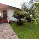 Villa plurilocale in vendita a Massarosa