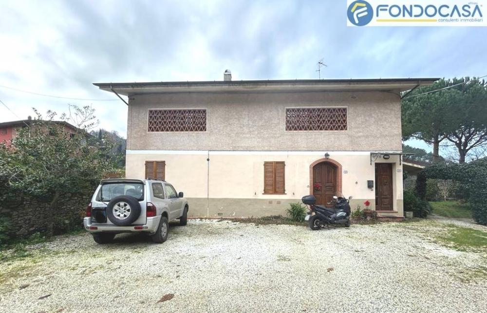 Villa quadrilocale in vendita a Camaiore - Villa quadrilocale in vendita a Camaiore