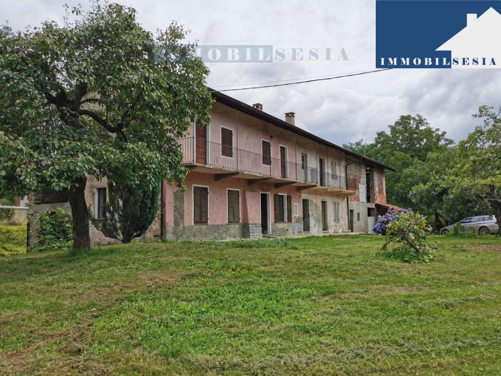 Villa indipendente plurilocale in vendita a borgosesia - Villa indipendente plurilocale in vendita a borgosesia