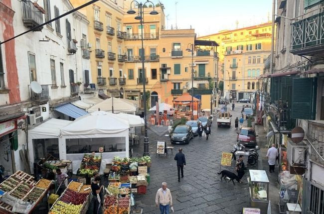 Negozio in affitto a napoli - Negozio in affitto a napoli