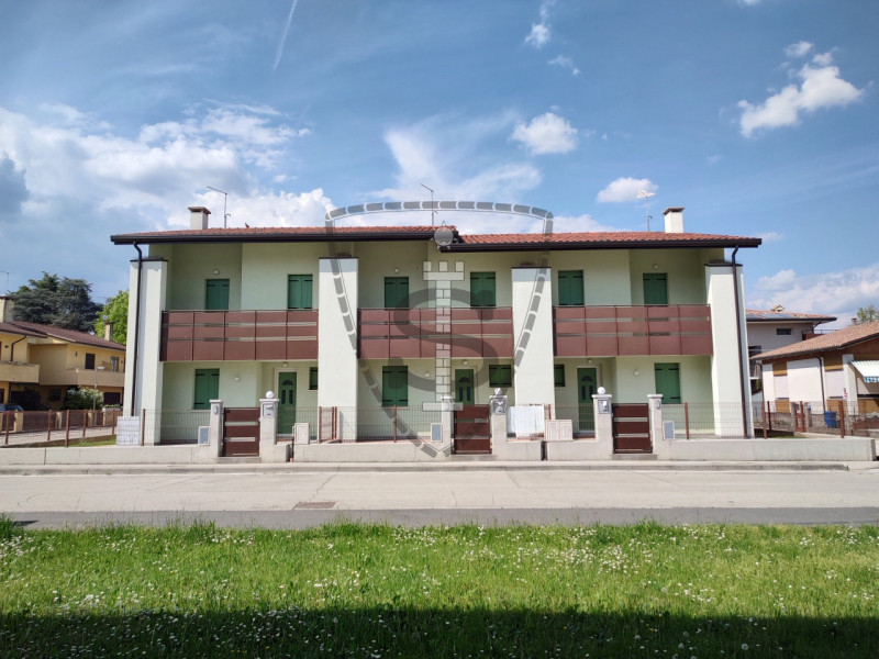 Villaschiera plurilocale in vendita a loria - Villaschiera plurilocale in vendita a loria