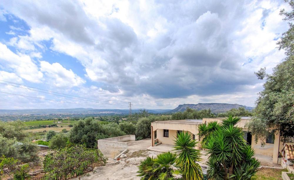 Villa indipendente plurilocale in vendita a Siracusa - Villa indipendente plurilocale in vendita a Siracusa