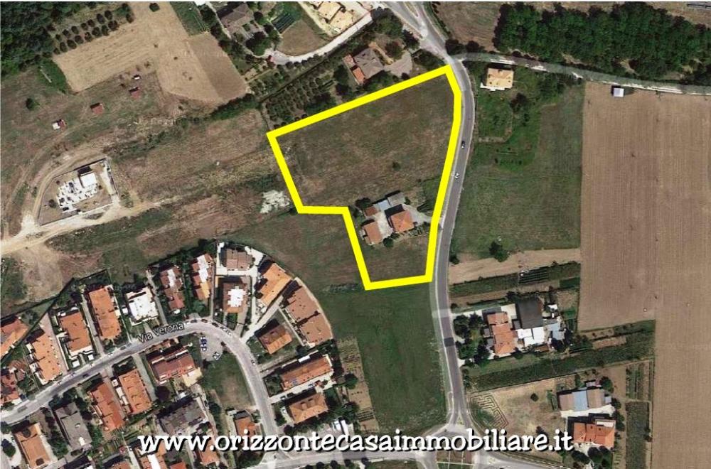 terreno residenziale in vendita a Folignano