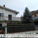 Villaschiera plurilocale in vendita a Folignano