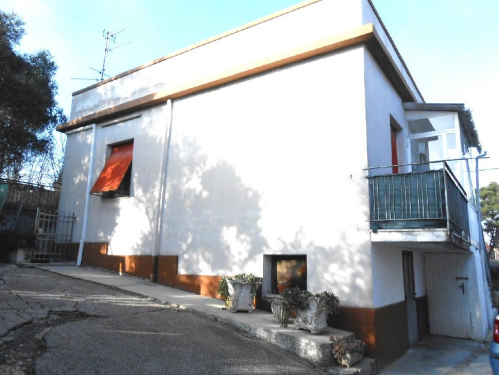 Casa quadrilocale in vendita a Ancona - Casa quadrilocale in vendita a Ancona