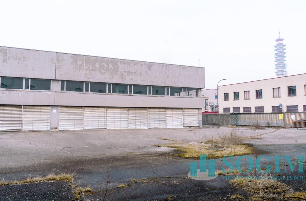 Capannone industriale in vendita a Cernusco sul Naviglio - Capannone industriale in vendita a Cernusco sul Naviglio