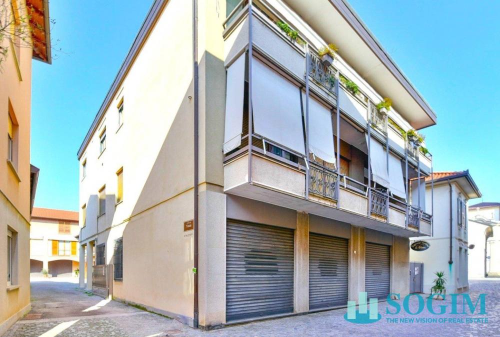 Spazio commerciale in affitto a Lazzate - Spazio commerciale in affitto a Lazzate