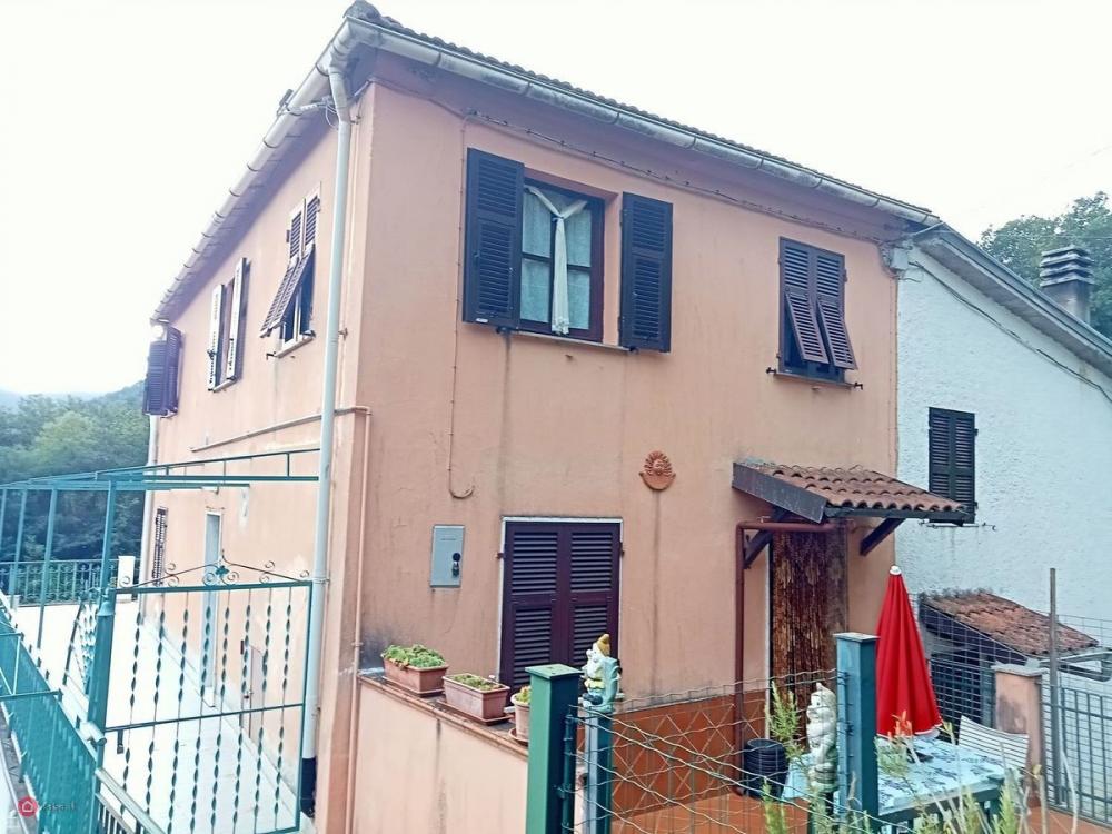 Appartamento trilocale in vendita a Sesta Godano - Appartamento trilocale in vendita a Sesta Godano