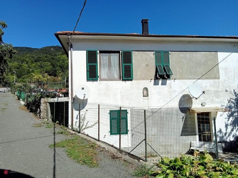 Casa plurilocale in vendita a Sesta Godano - Casa plurilocale in vendita a Sesta Godano