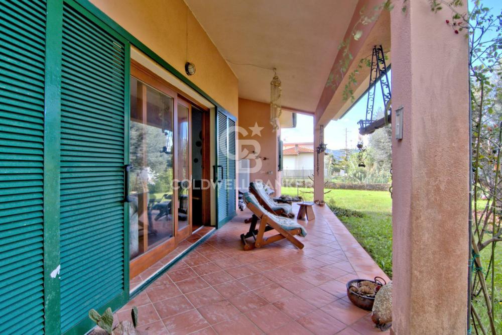 Villa indipendente plurilocale in vendita a Portoferraio - Villa indipendente plurilocale in vendita a Portoferraio