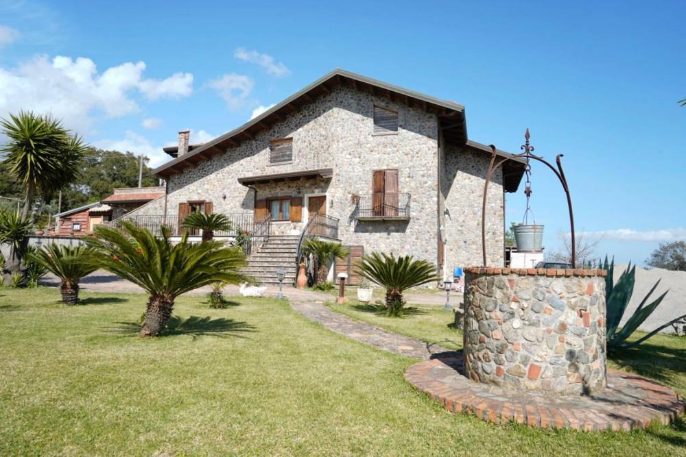 villa indipendente in vendita a Feroleto Antico